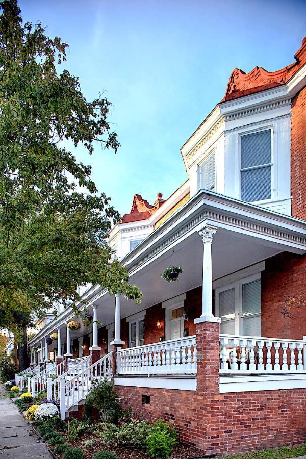 Newly Renovated Historic Savannah Townhome! المظهر الخارجي الصورة